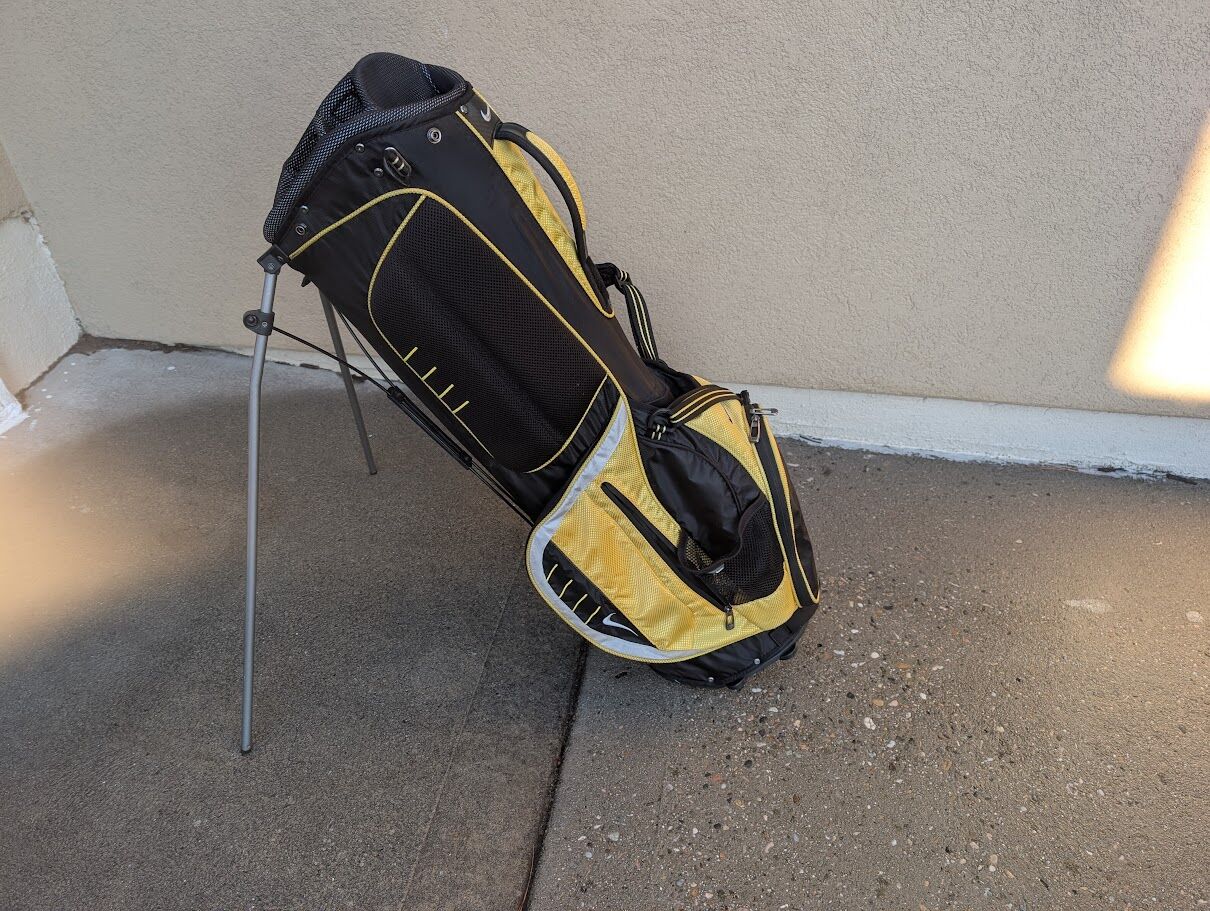 Nike Stand Up Golf Bag