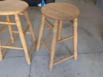 2 bar stools - brown