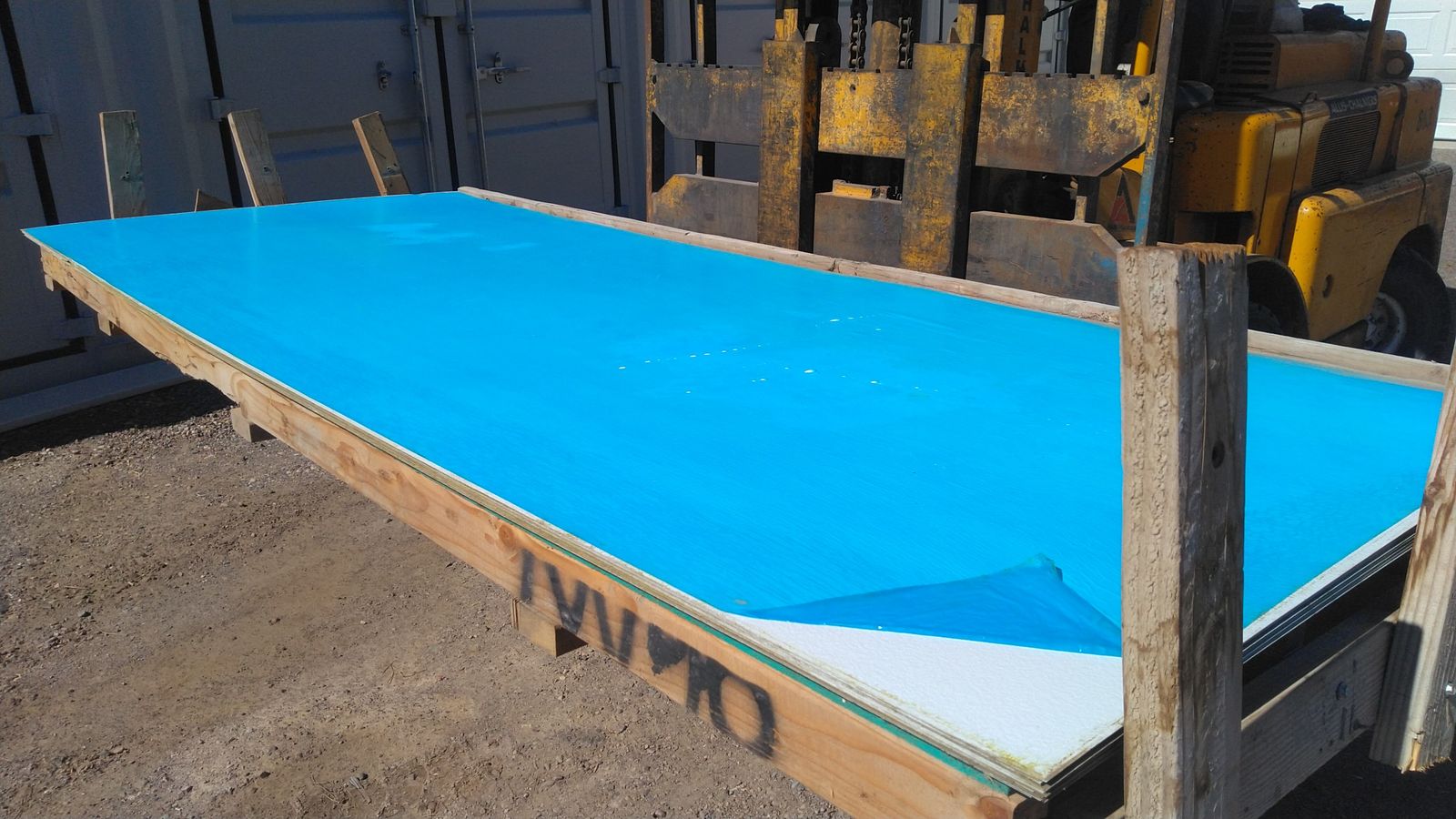 Wall sheeting, white 26Ga. Galvalume metal