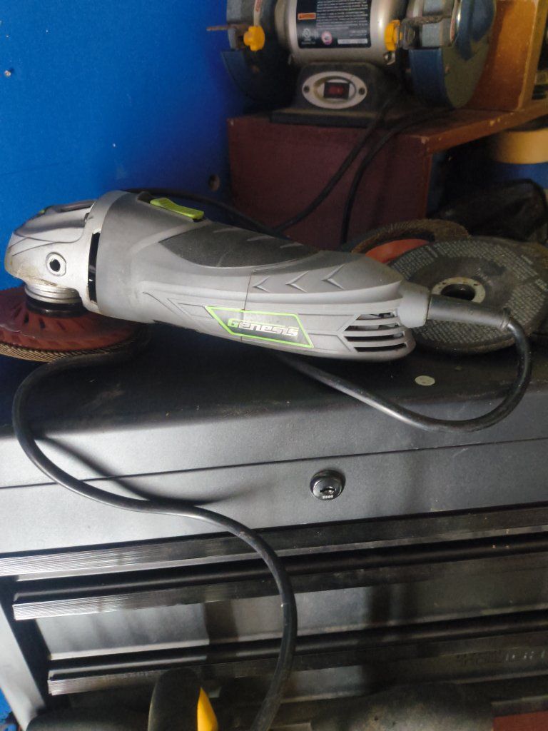 Genesis GAG235A 4-1/2" Angle Grinder with Grinding Discs - Used Power Tool