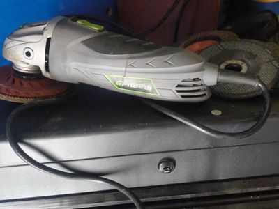 Genesis GAG235A 4-1/2" Angle Grinder with Grinding Discs - Used Power Tool