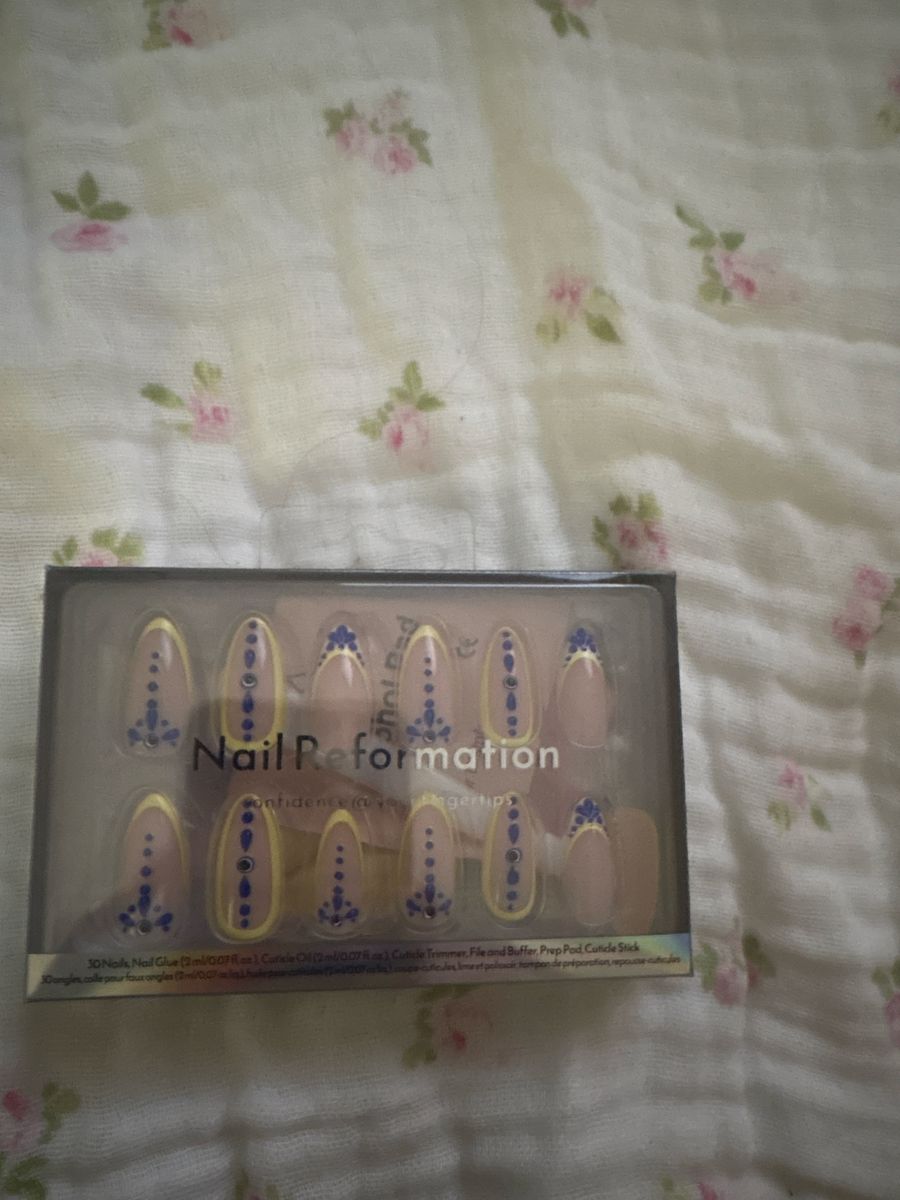 Nail Reformation Press-On Nails Set 30 Count with Glue & Accessories