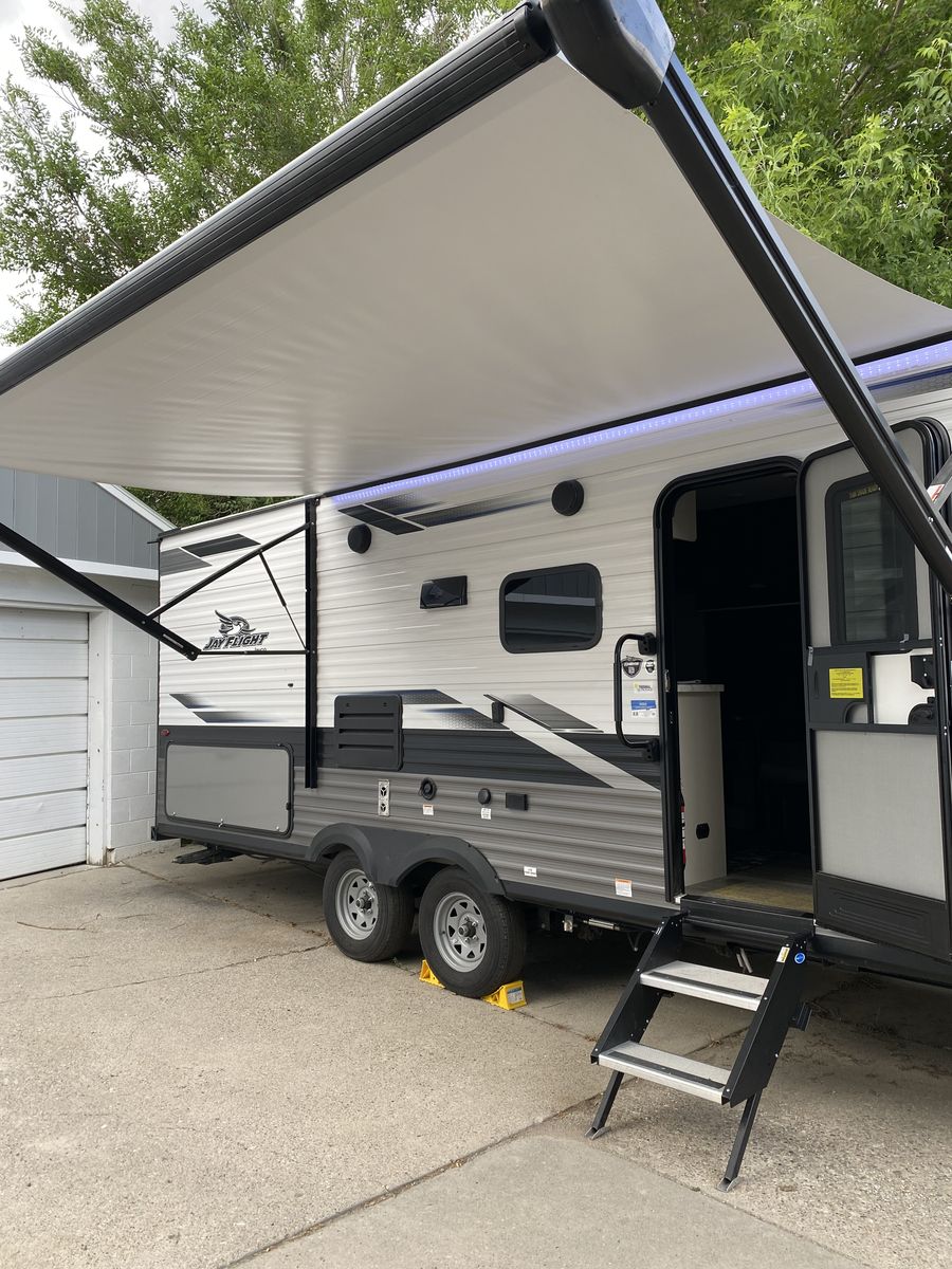 Jayco Jay Flight M-224 BHW Rocky Mountain Edition – Weather Package + Solar