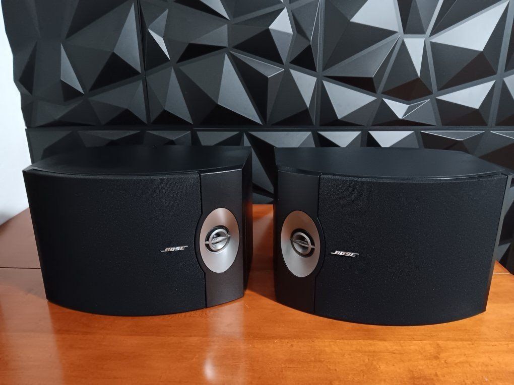 Bose 301V Direct/Reflecting Speaker System Black -