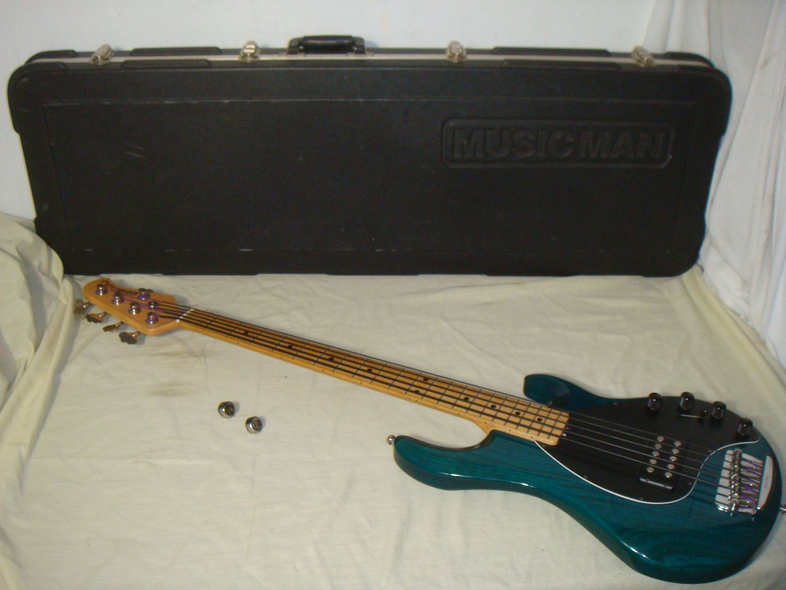 ERNIE BALL MUSIC MAN STINGRAY 5H TEAL 5 STRING ELECTRIC BASS WITH HARD CASE MADE IN USA
