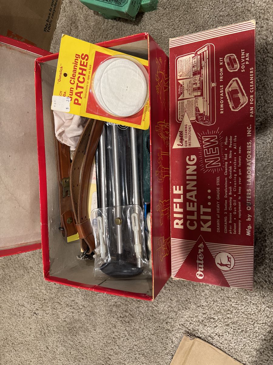 Lot of vintage rifle cleaning kits/supplies