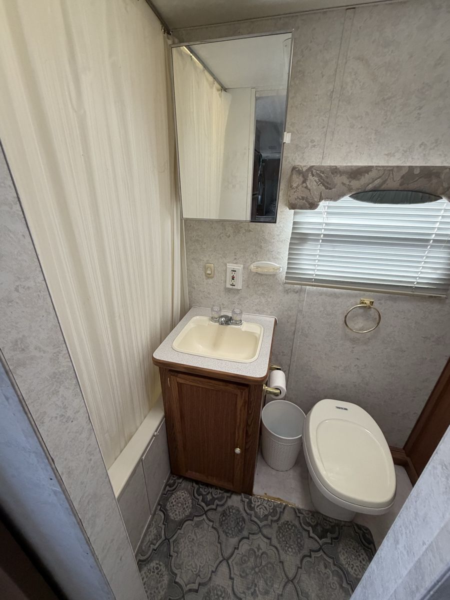 Main image 9