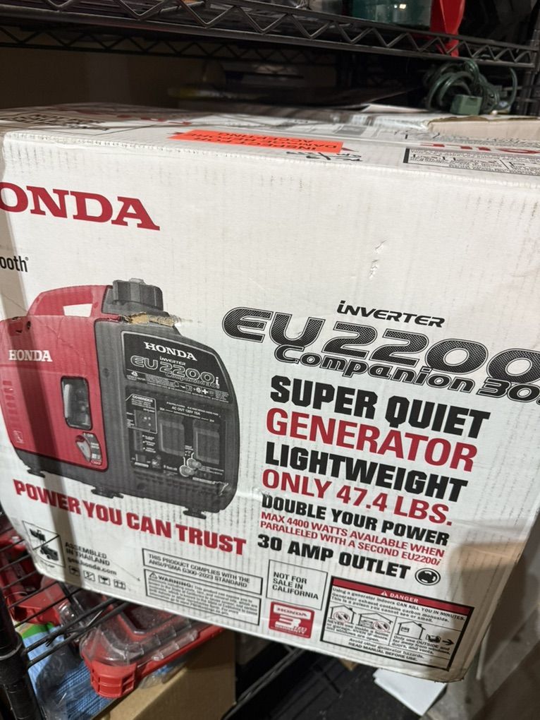 Honda EU 2200i Companion Generator  New