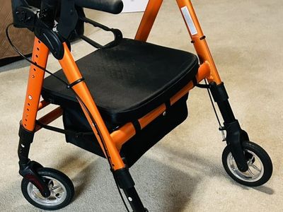 OasisSpace Heavy Duty Adjustable Walker 450lb Rating