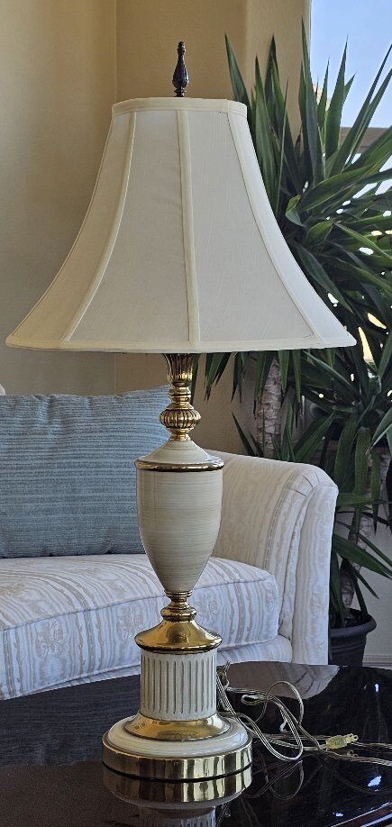 Tablelamp Leviton Vintage 32" Enamel and Brass