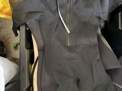 Dark Lightning Neoprene Shorty Wetsuit - Black, Size 8