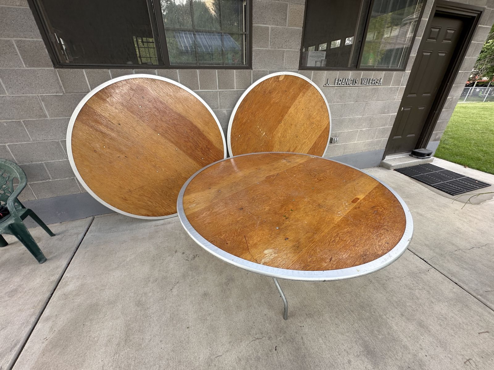 Large Event Round Folding Tables (3)