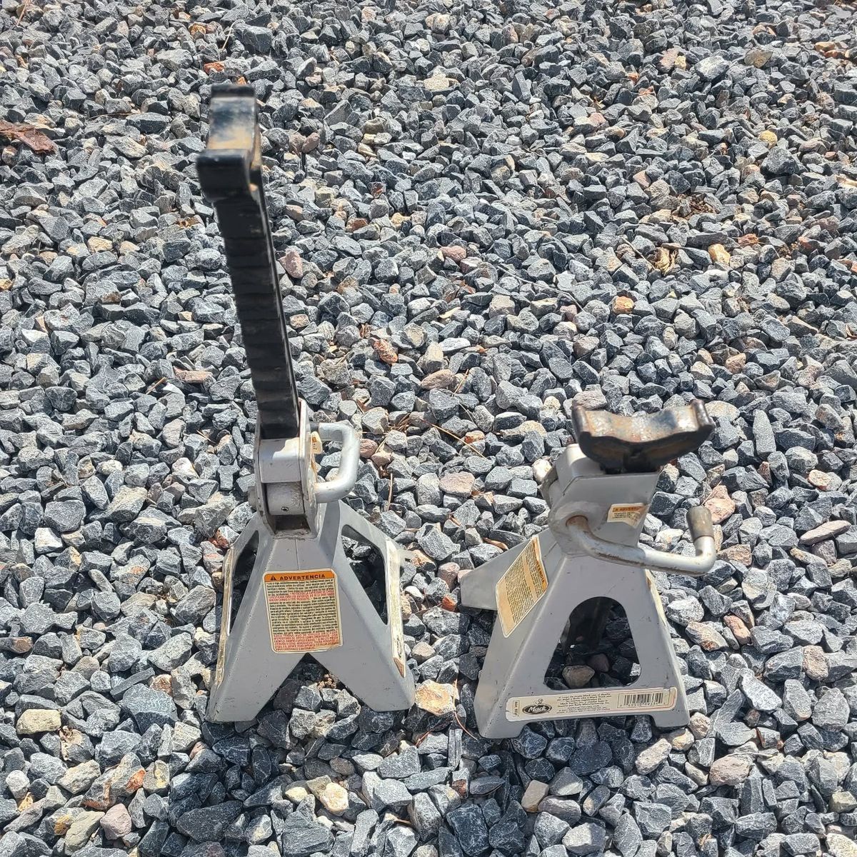 set of jack stands