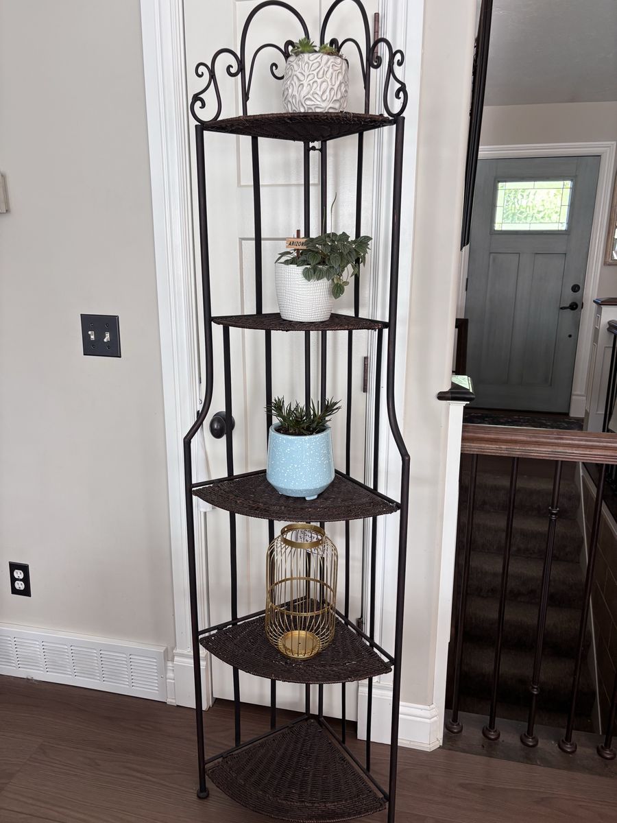 Darling Corner Shelf/Plant Stand