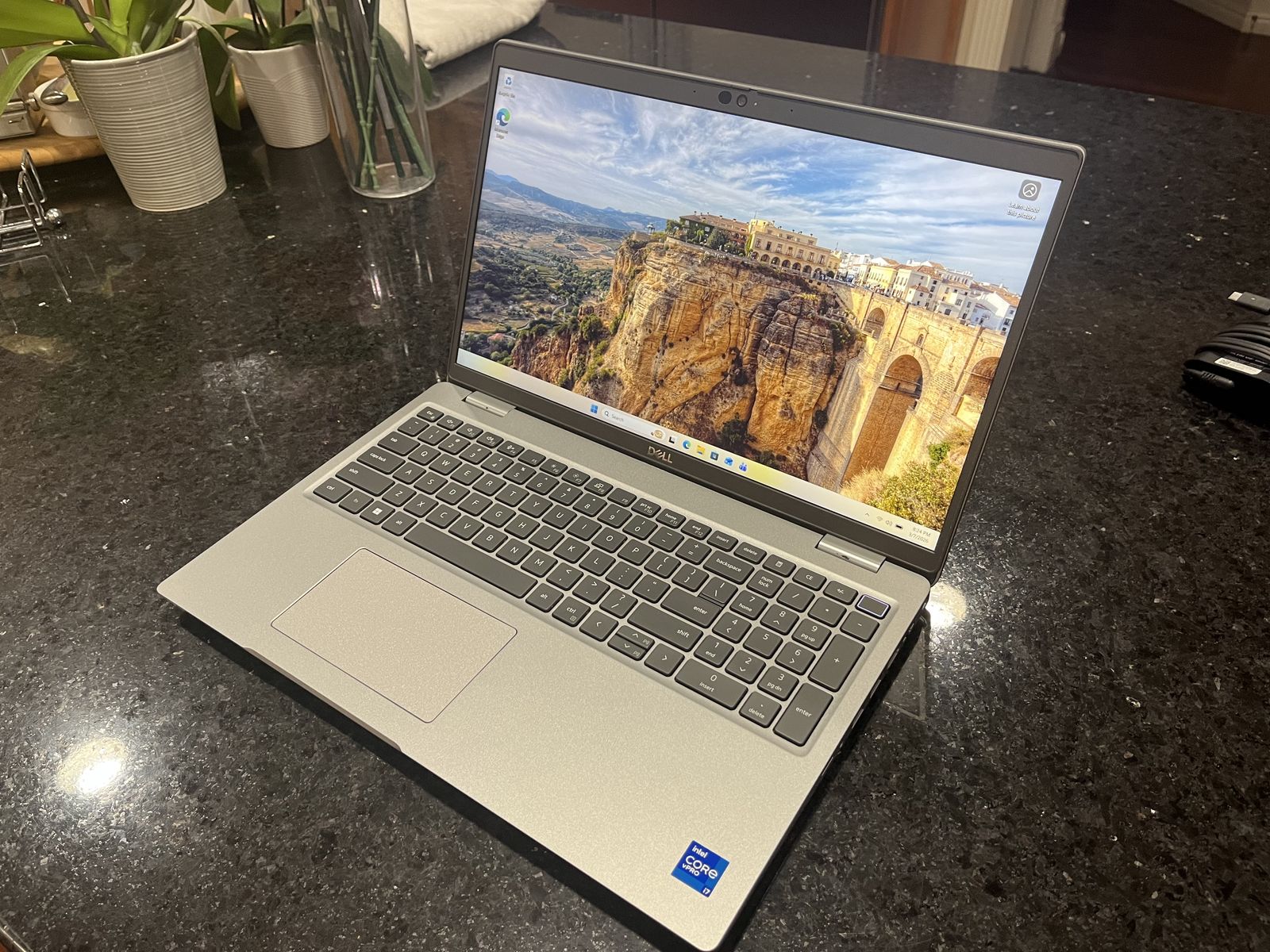 Dell Precision 3561 Laptop - 2.3 GHz i7-11800H 16GB 256GB SSD Touchscreen, 15.6" 4GB QUADRO GPU.