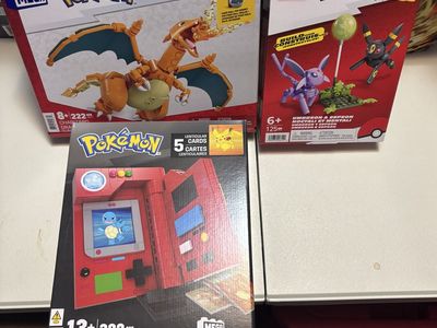 Pokemon mega construx Charizard, Umbreon, espeon, Pokédex