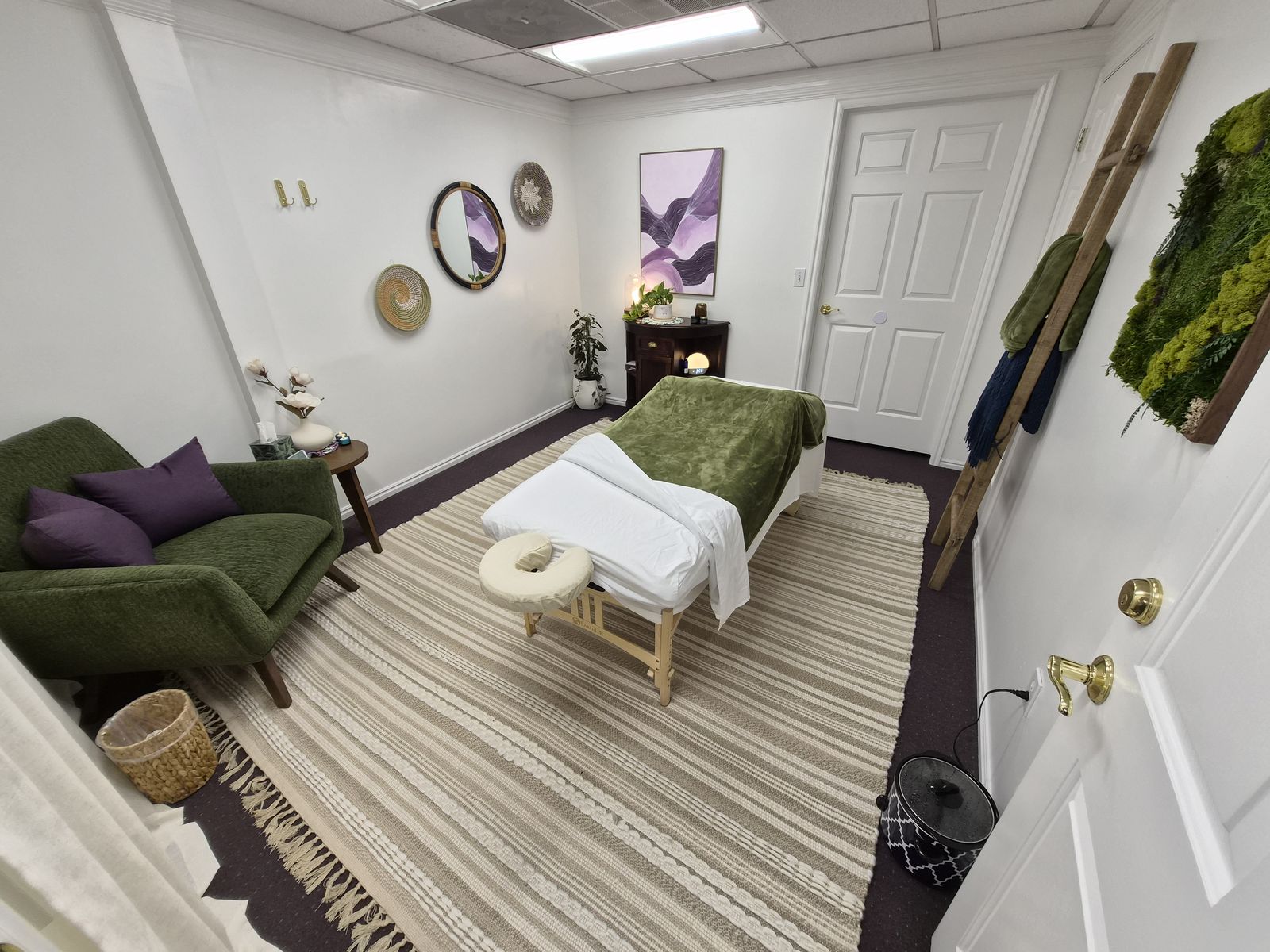 Holladay Esthetician Room Rental - $300/month