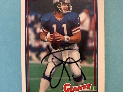 1991 Phil Simms Autograph Topps Football Card Hand Signed NFL New York Giants Auto