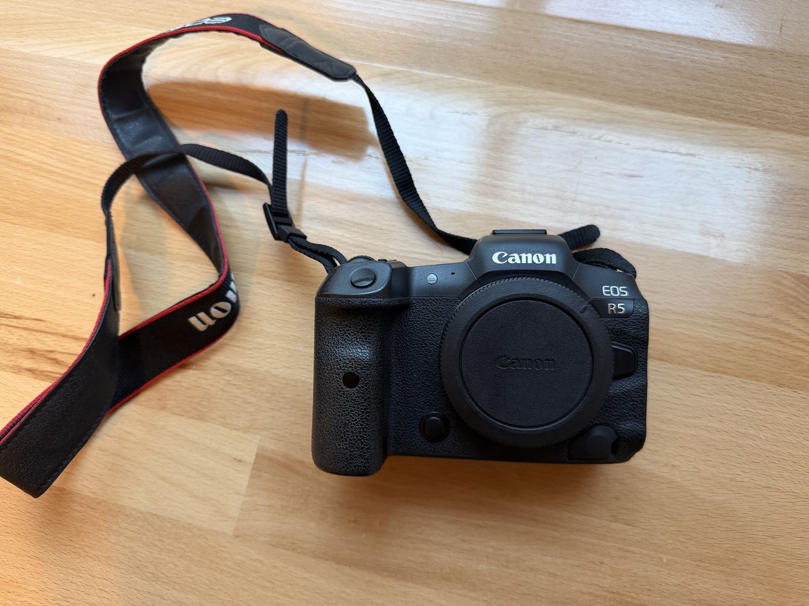 Canon EOS R5