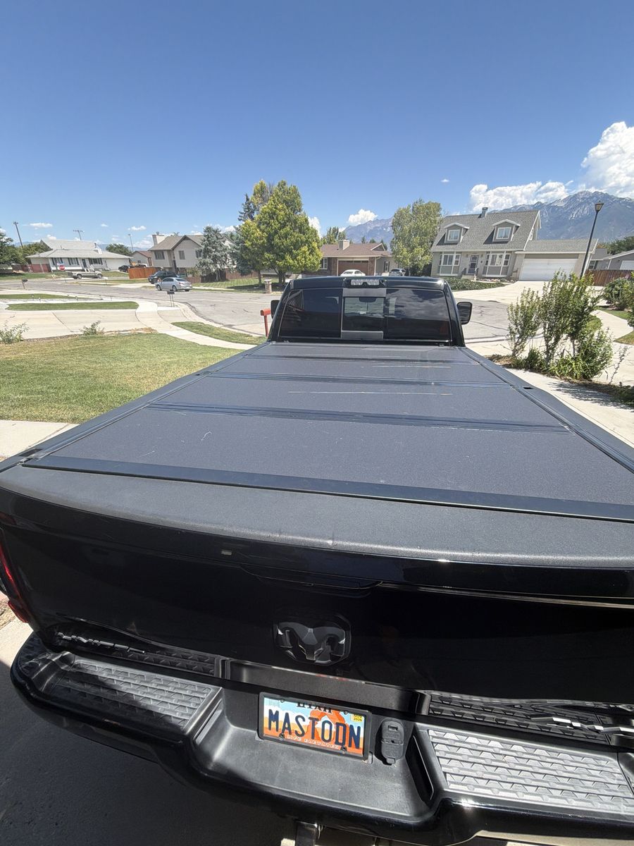 Truck bed cover for Ram 8’ bed