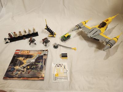 LEGO Star Wars 75092 Naboo Starfighter – Mostly Complete w/ Box & Instructions