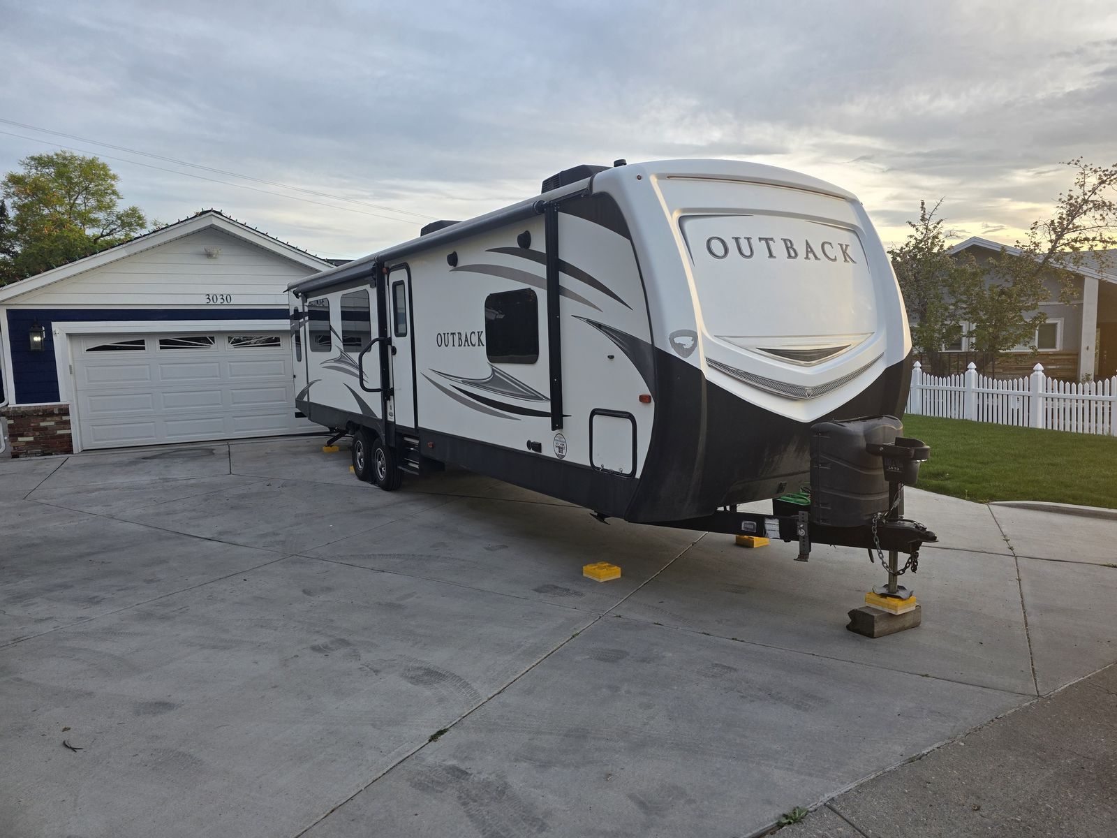 Keystone Outback   328 RL
