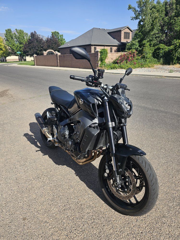 2022 MT-09