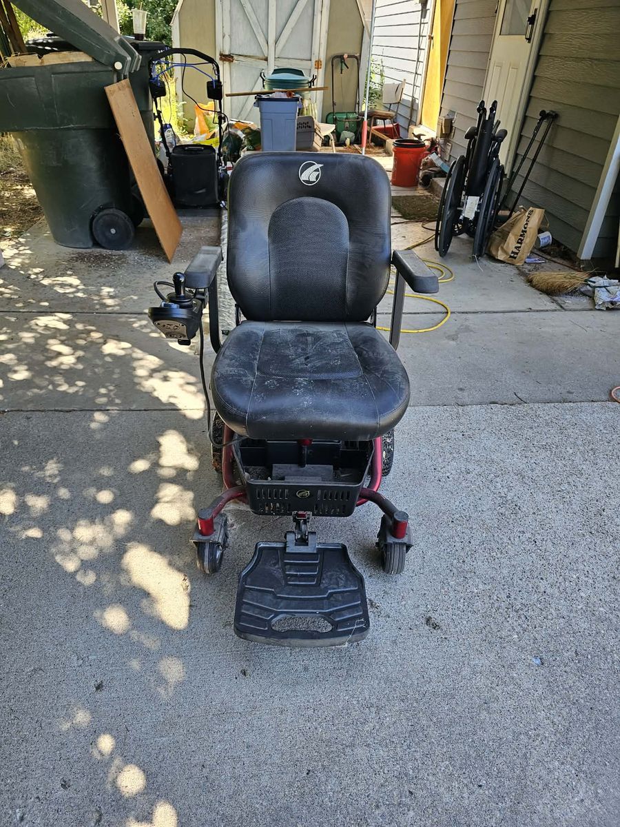 Mobility scooter