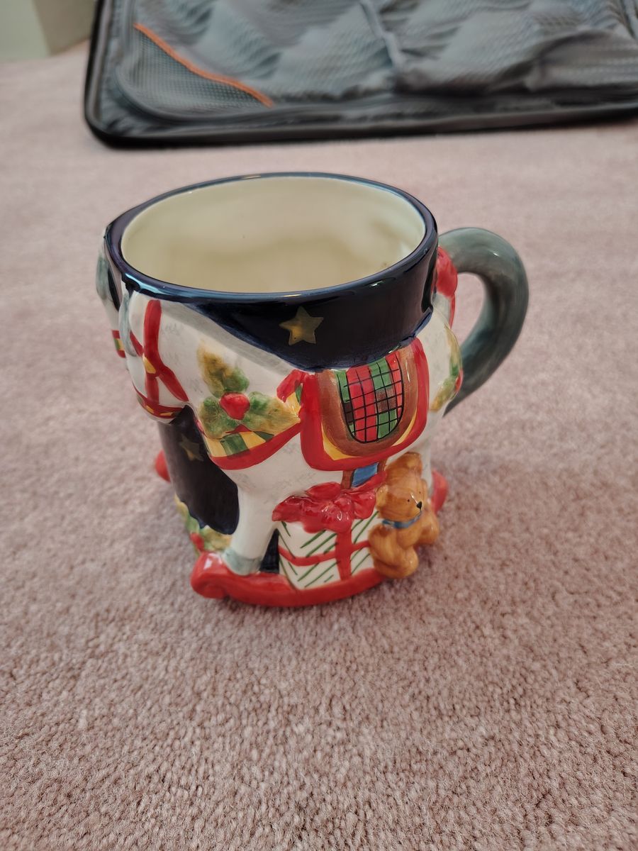 Collectible rocking horse 3D cup