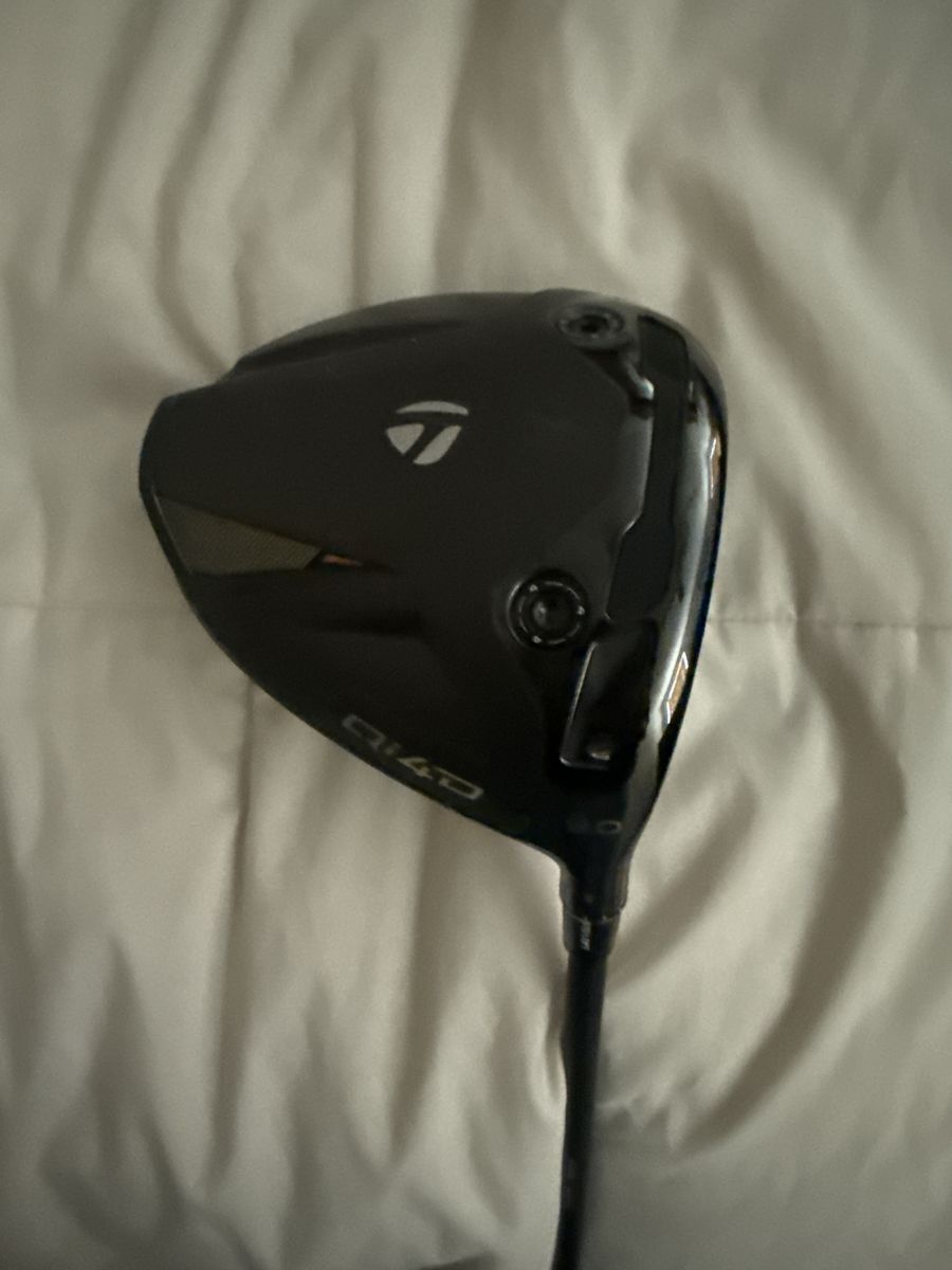 Taylormade Qi4D driver. Core model