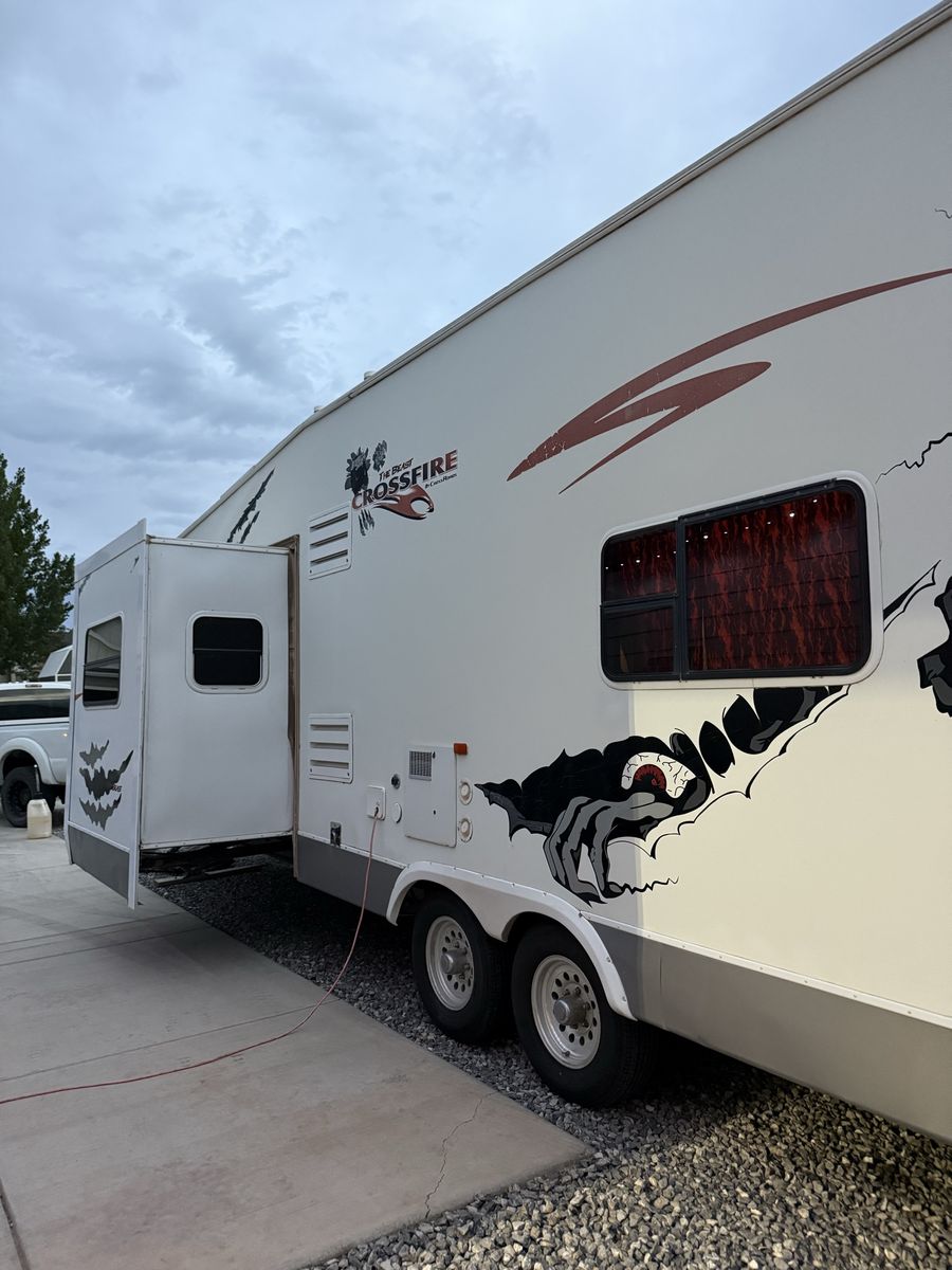 Toy hauler