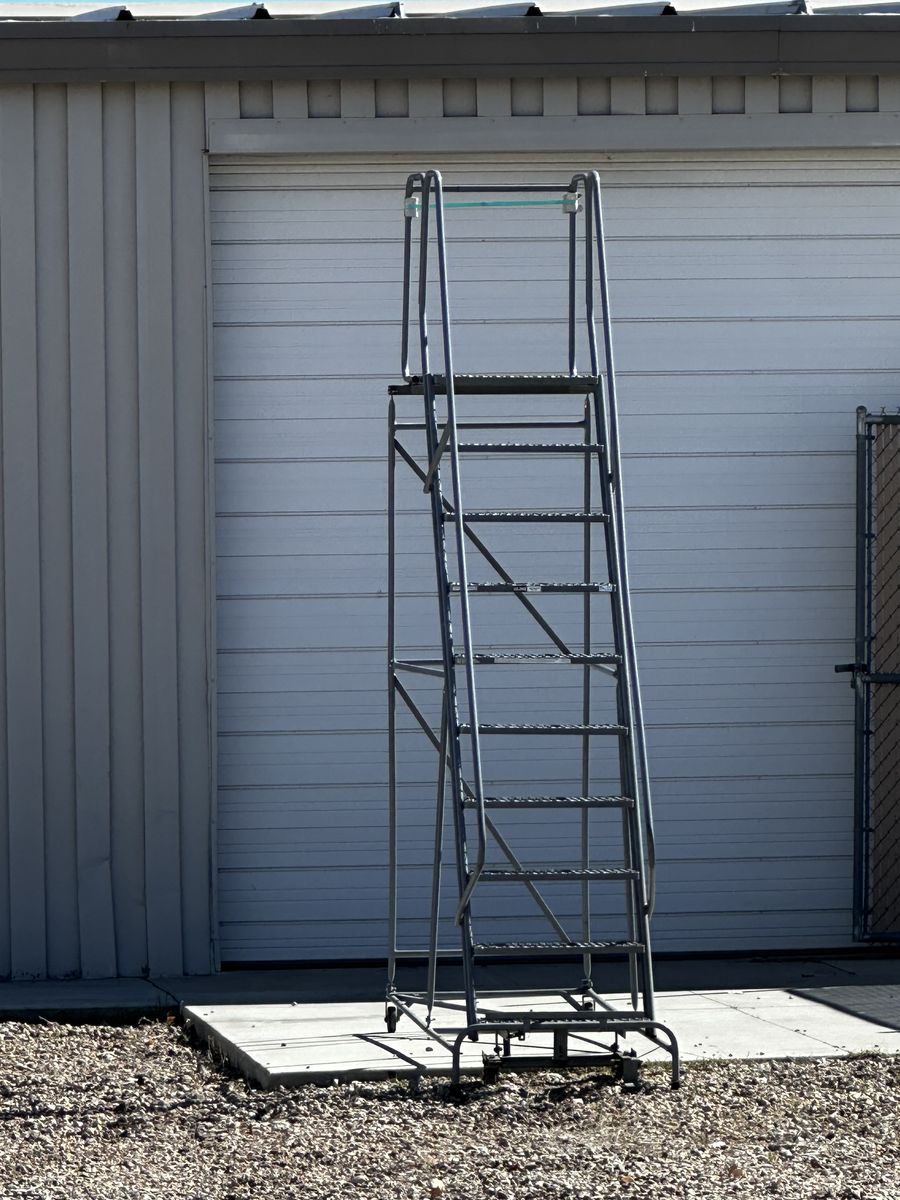 Rolling Ladder 10 Step With Platform