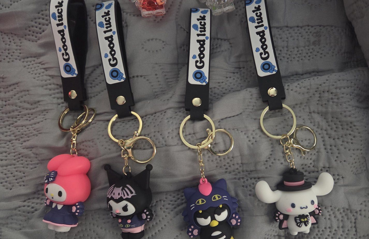 Sanrio My Melody, Kuromi, Cinnamoroll & Badtz-Maru Keychain Set - Cute "Good Luck" Keyring Bundle