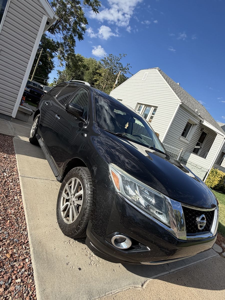 2015 Nissan Pathfinder SV