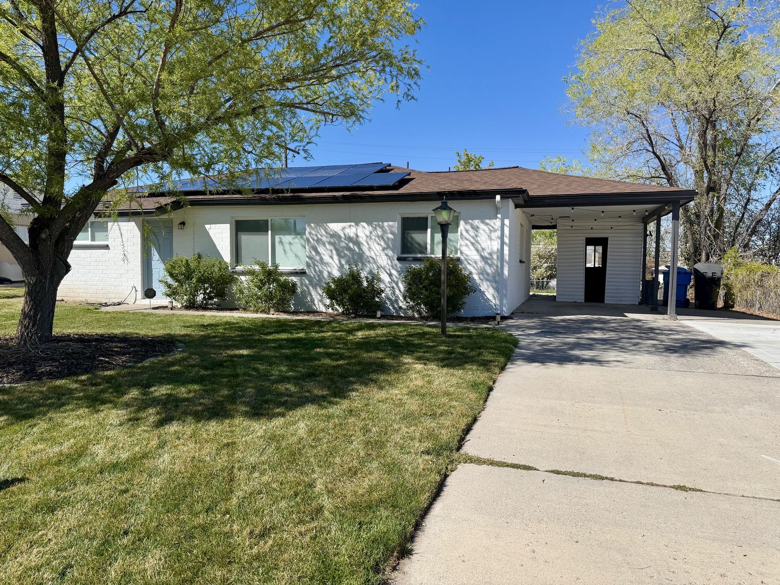 Kearns, Utah - Beautiful 3 Bed / 2 Bath Home – Move-In Ready + Internet Included!