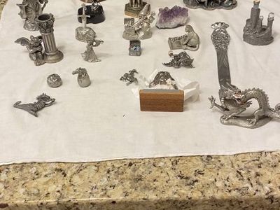 Dragon statuettes