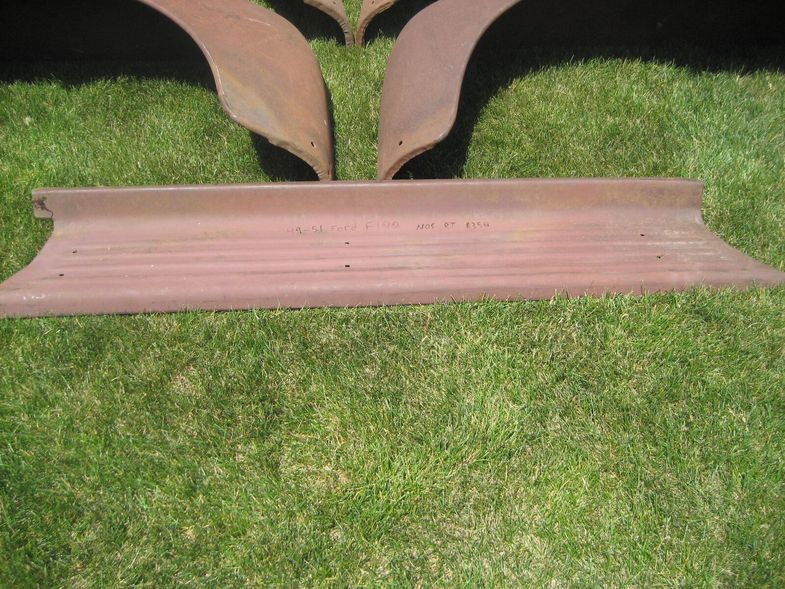 NOS 1948-1952 FORD RT. F100 RUNNING BOARD