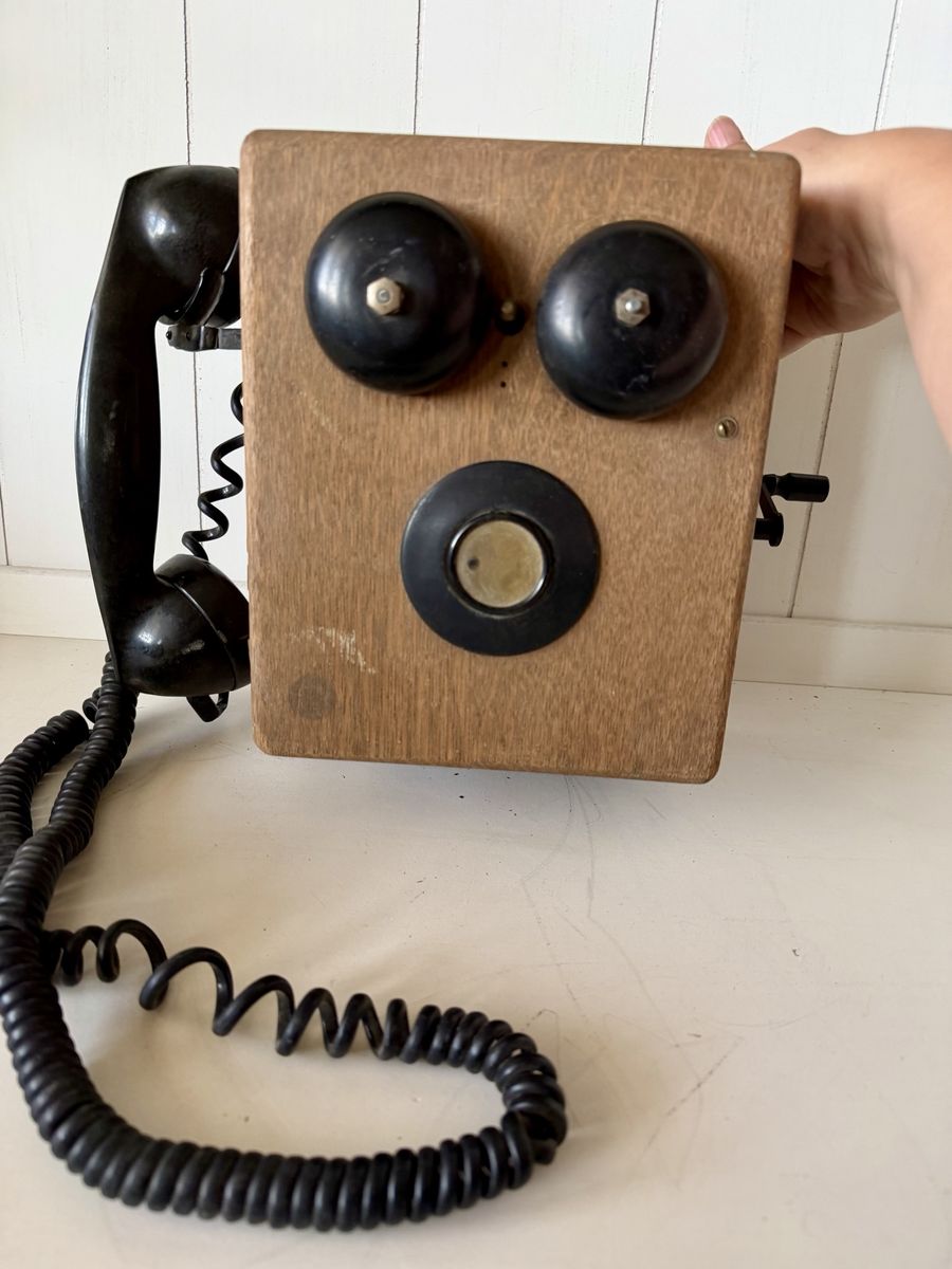 Vintage Wooden Wall Crank Telephone with Handset & Dual Bells – Rustic Display Decor