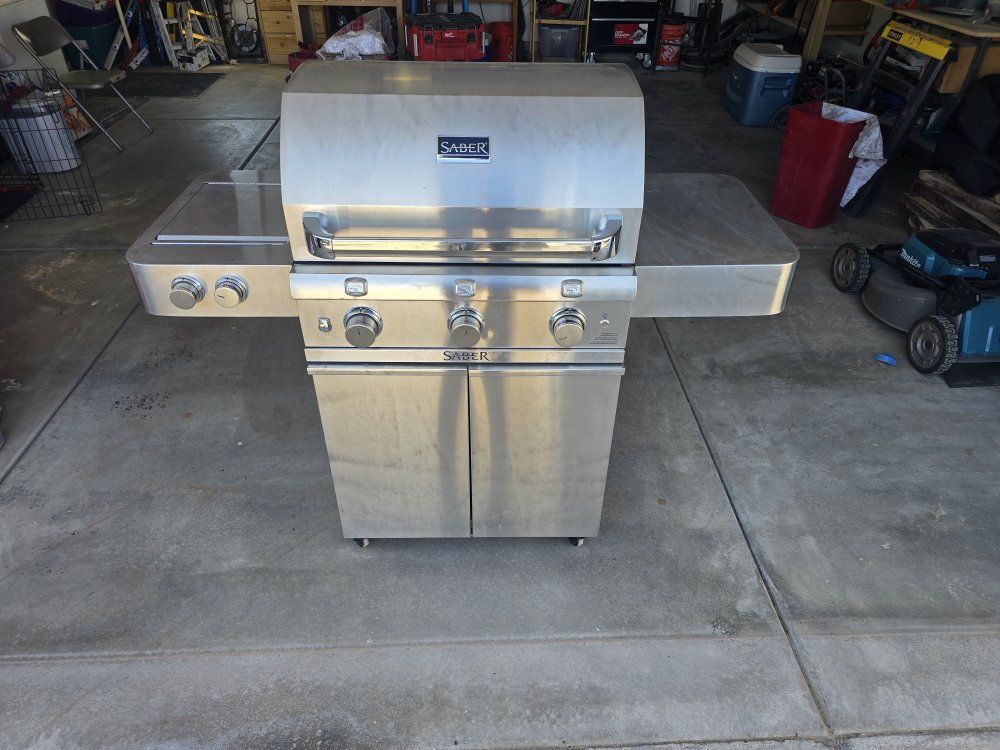 Saber Elite 4-burner Stainless Steel