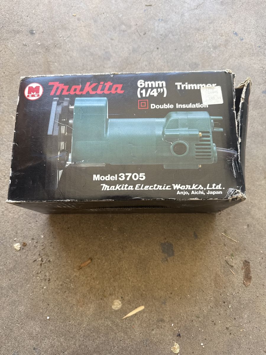 Makita Model 3705 6mm (1/4") Double Insulation Electric Trimmer