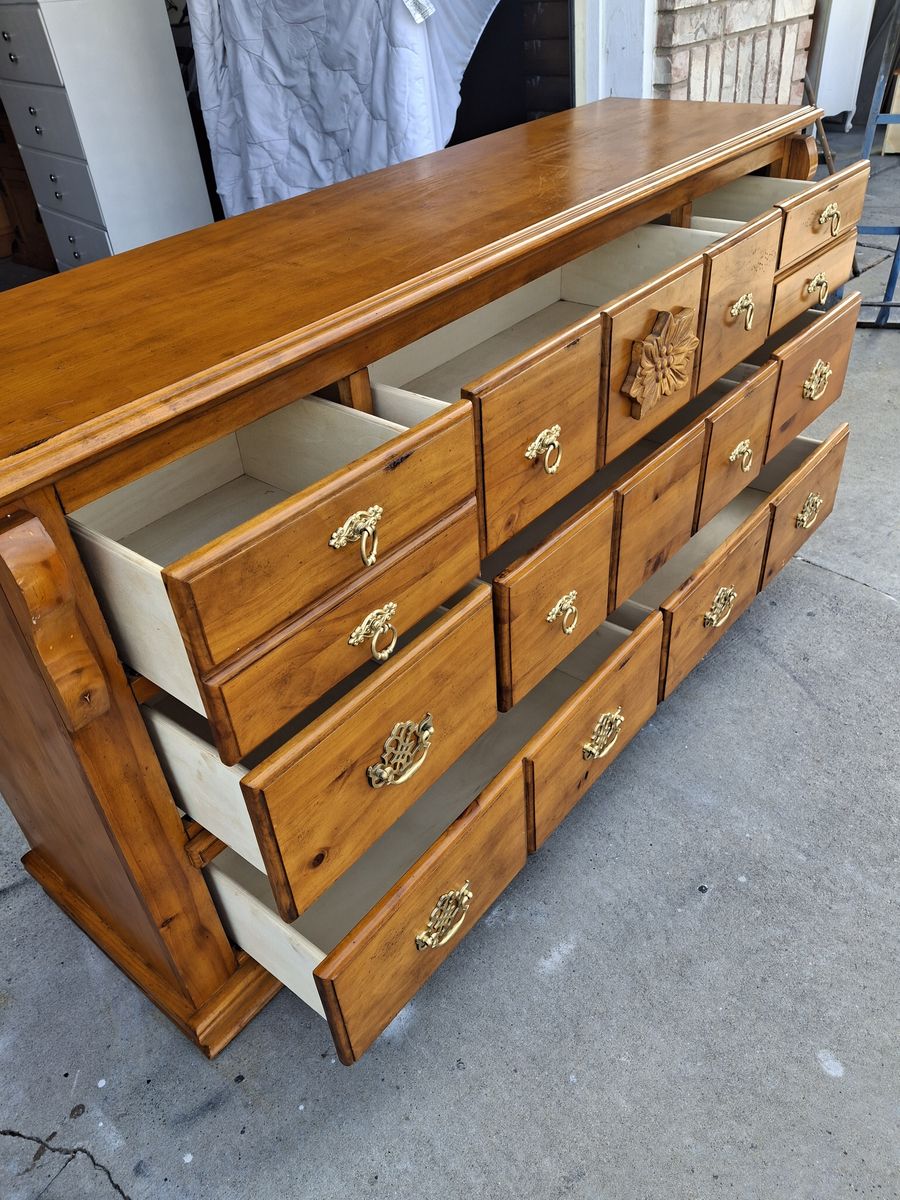 pine wood 8 drawers dresser/haidee