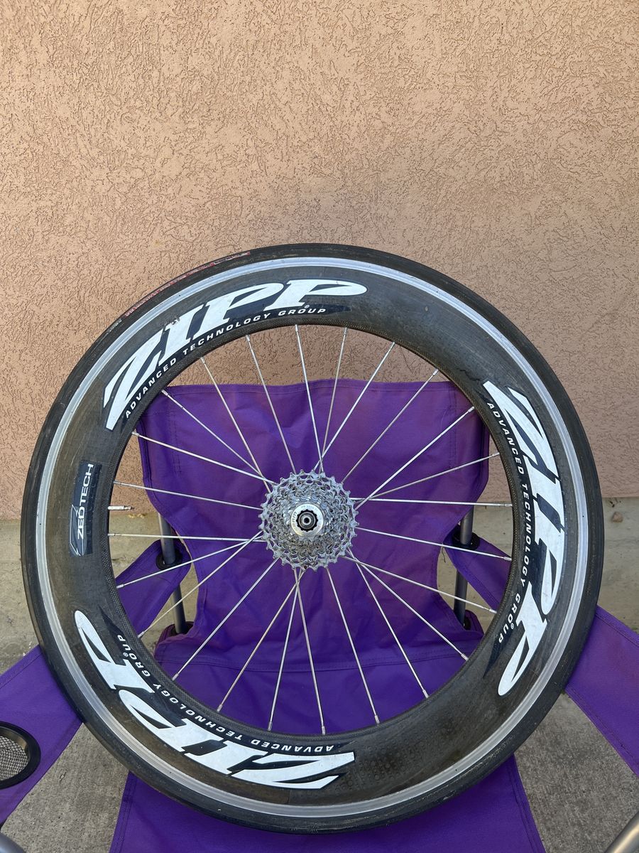 Road bike rear wheel