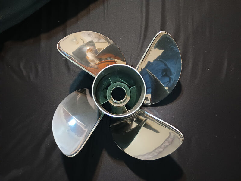 Mercury MerCruiser Stainless Steel Rev 4 19 Pitch and 4