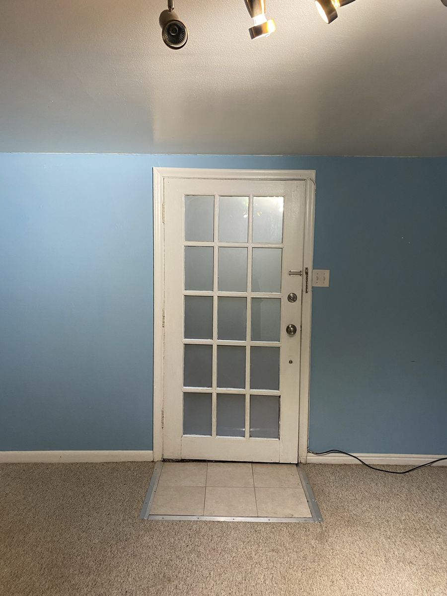 Main image 3