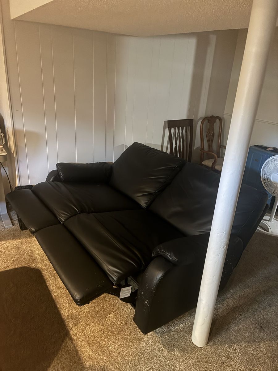 Reclining couch