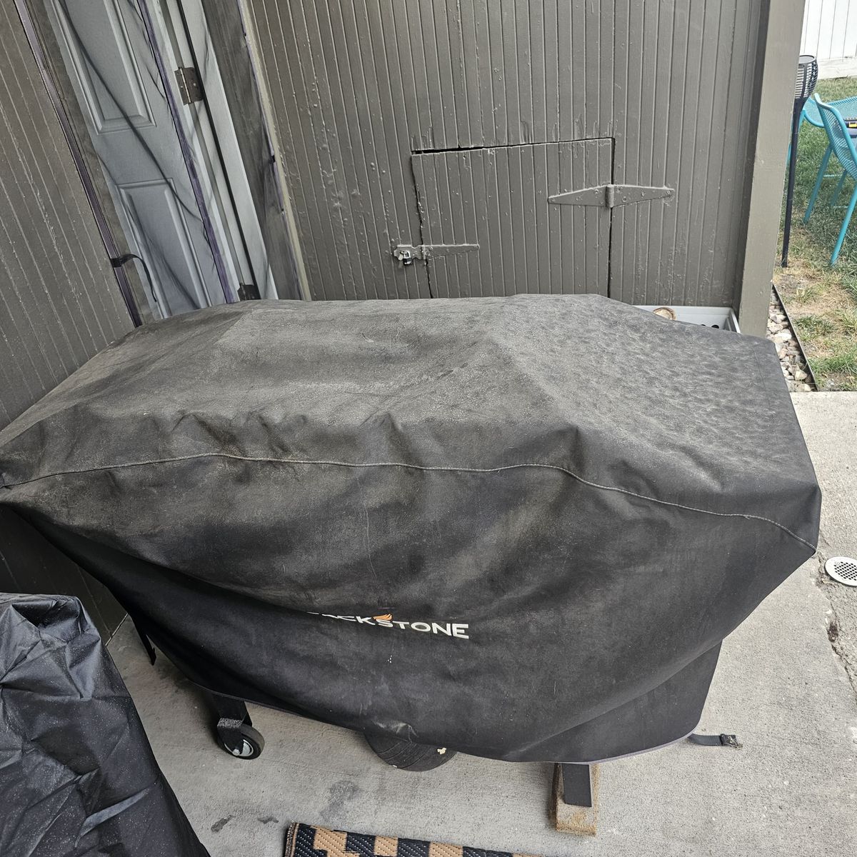 Main image 3