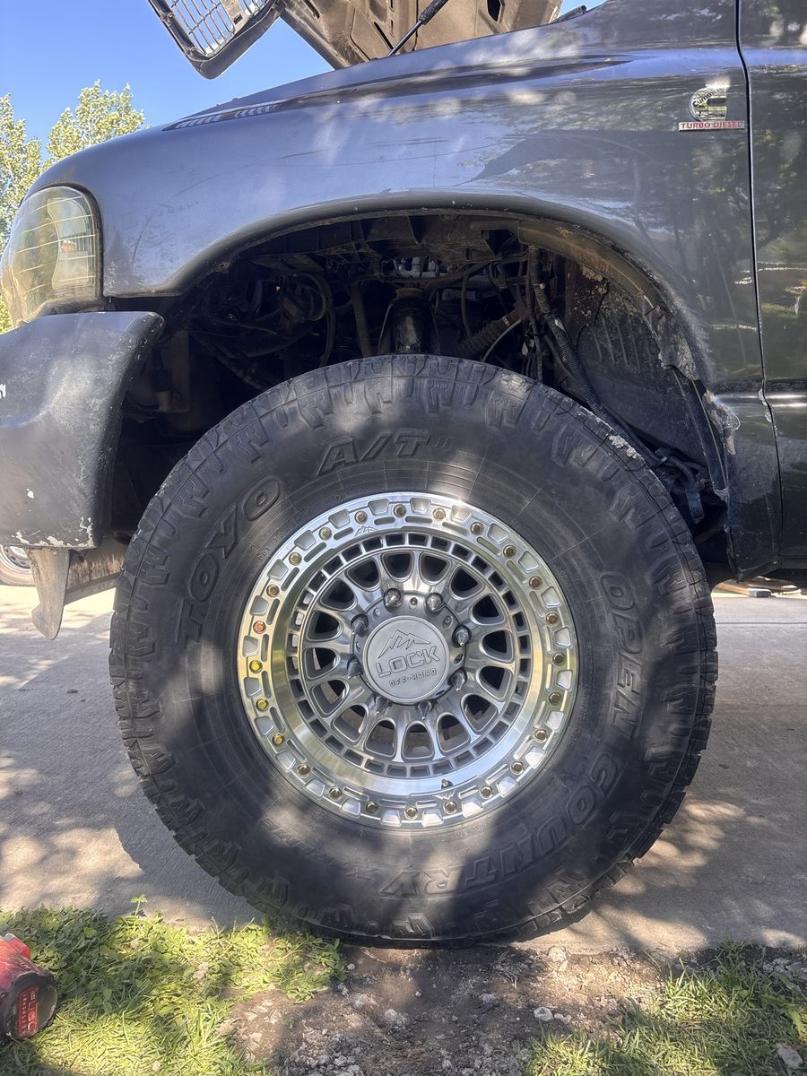 LOCK Off-Road Wheels & Toyo Open Country