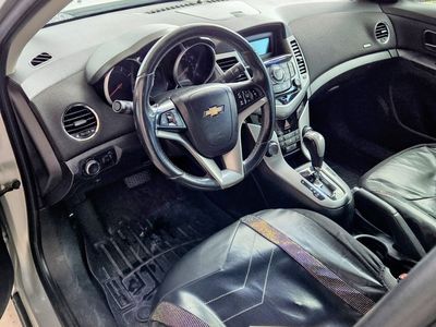 Chevrolet Cruze Sedan Silver Used Condition