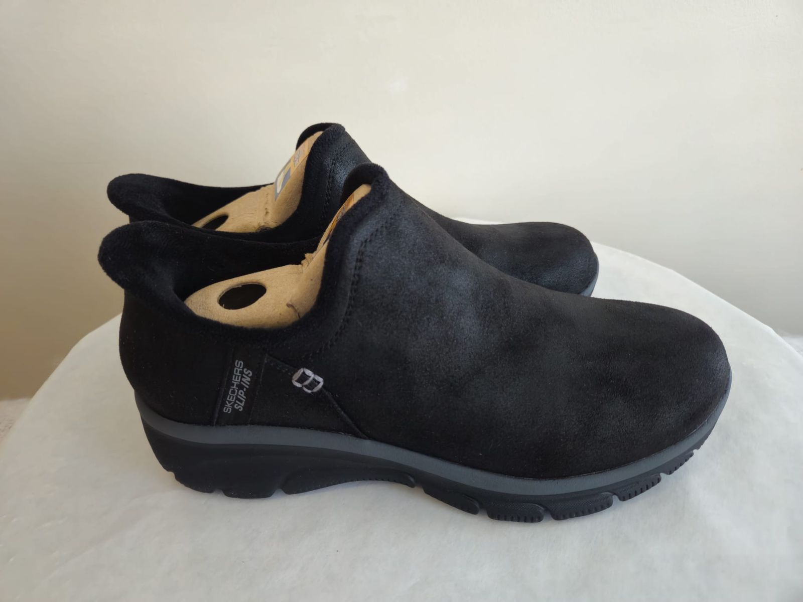 NEW Skechers Hands Free Slip-ins – Women's Size 10