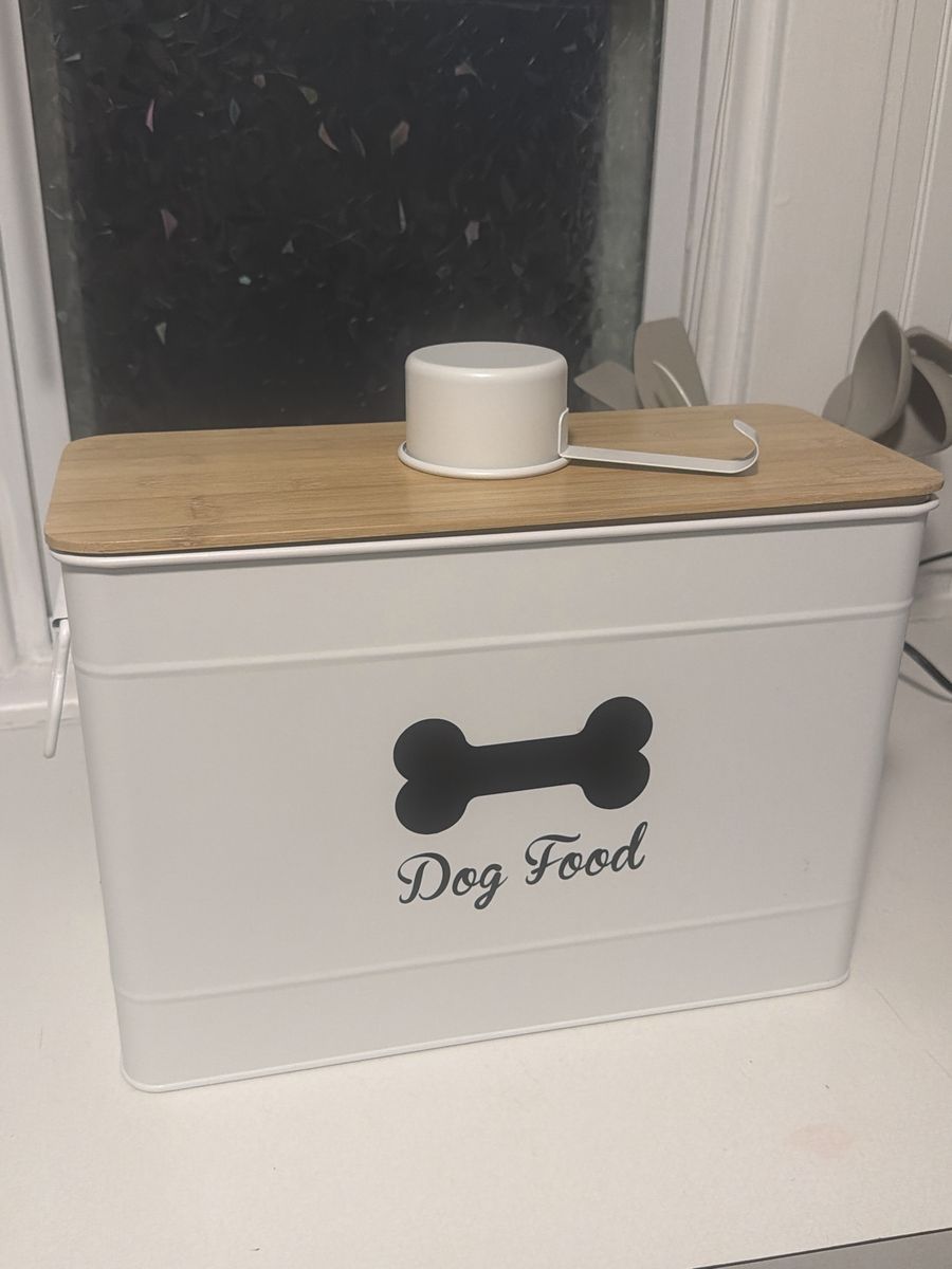 White Metal Dog Food Storage Container with Wooden Lid and Scoop